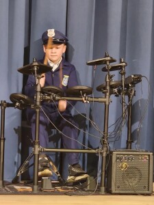 Полицейский с барабаном